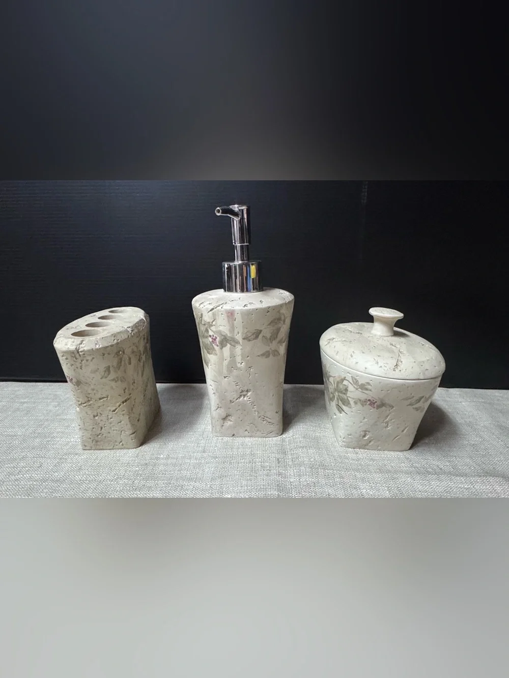 Croscill Ivy 3 pc Bath Accessory Set